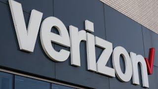 Is Verizon down? Customers report SOS mode amid apparent service outage