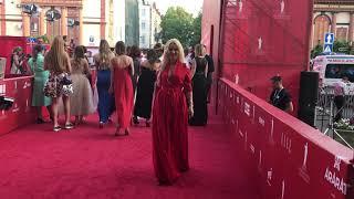 Yeva Genevieve  Lavlinski red Carpet 2021