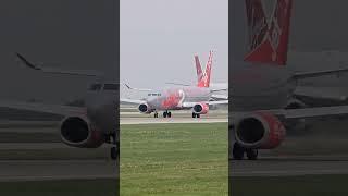 CLASSIC 737-300 #jet2holidays #737300 #boeing #boeing737 #jet2 #aviation #planespotting #departure