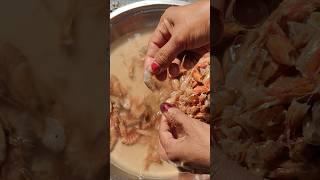 Easy Prawns Cleaning Technique  #shorts #trending #viralvideo #prawns #seafood #new #food