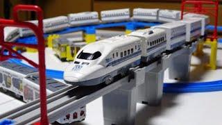 Plarail Japanese train JR  Shinkansen N700 series runs!