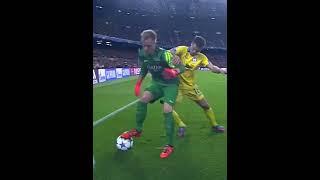 When Goalkeepers Get Bored 