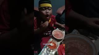 Bocil makan bakso, sambal semangkok habis@Batam 66 Channel