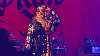 Avril Lavigne: What the Hell [Live 4K] (Fargo, North Dakota - July 27, 2022)