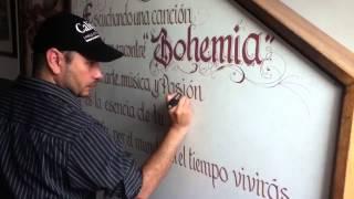 Caligrafia el caligrafo-caligrafía sobre pared