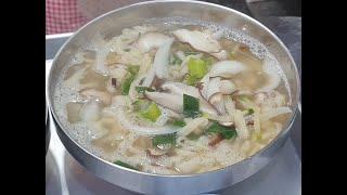 얼큰한 버섯칼국수 와 새콤달콤 비빔국수 / 안양중앙시장 - Korean street food