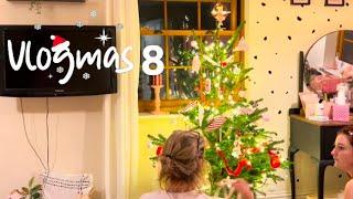 Vlogmas Day 8 ……. Decorate tree 2 in real time with me xxx