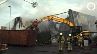 Grote brand in legerdump Kootwijkerbroek onder controle, eigenaar verslagen - Omroep Gelderland