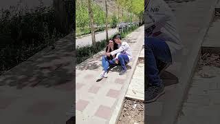 غش کردن دخترها با دیدن پسر خوشتیپ 