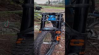 Transition tr11 supercharged #downhill #bike #mtb #bicicleta #short