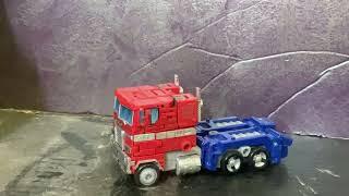 Transformers Stop-Motion: Optimus Prime vs Motormaster