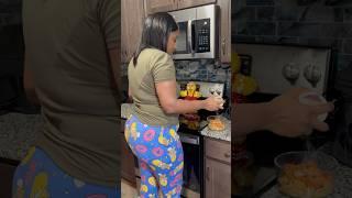 MOM LIFE EATING ME UP #minivlog #sahm #foryou #shorts #mom #cleaning #motivation #food #cooking