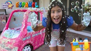 Maria Clara y JP lavan el coche de juguete | Pretend Play Barbie Car Wash