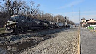 Norfolk Southern freight trains at Lewistown, PA (02/27/2024)