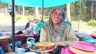 Kashmir e local food on the road doodpathri.