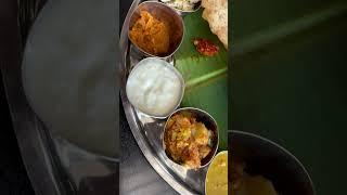 Ultimate South Indian Thali Experience – A Flavorful Journey Through Traditional Delicacies!