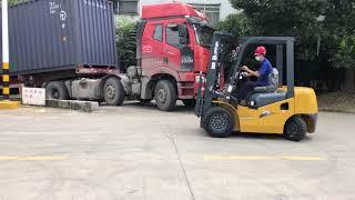 Diesel 2.5t forklift with Isuzu C240 engine info@lippamhe.com