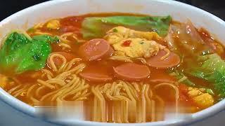 Tomato and egg noodles，Chinese noodle soup recipe 