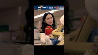 Встретила странного парня с тележкой и ребенком  #фильмы #сериалы