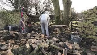 Dry Stone Walling - Time lapse of a 6ft high field wall gap