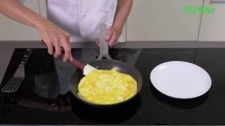 Chef Course Demonstration 13 How to make an omlette