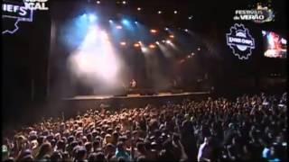 Kaiser Chiefs - Take My Temperature PRO SHOT live at Super Bock Super Rock festival 2013)
