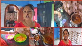 bengali vlog#সকালে ঘুম থেকে উঠে ঘরের সমস্ত কাজকর্ম সেরে নিলাম। দুই রকম মাছ রান্না করলাম ইলিশ মাছ ঝোল