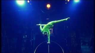 Handbalancing Cirque du soleil Dralion