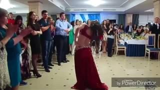 Best Dance by Afghani girl in wedding party  (  with pushto song  )