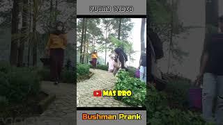 Nyonge terkaget-kaget..!! Bushman prank #shorts