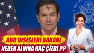 ABD DIŞİŞLERİ BAKANI NEDEN ALNINA HAÇ ÇİZDİ ??