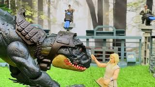 Dino Tracker Scorpius Rex vs Velociraptor | Claire and Dr Ian Malcom | Jurassic World Movie