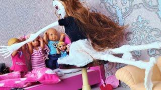 THE TERRIBLE SECRET OF OUR BABYSITTER Katya and Max funny family funny dolls Darinelka TV series