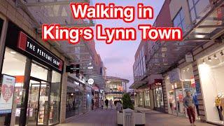 Walking in King's Lynn Town in England