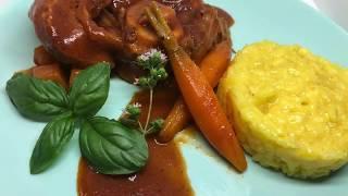 Ossobuco mailänder Art mit Risotto, Ossobuco Milanese style with risotto, Ossobuco alla milanese