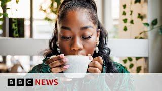 Morning coffee may lower risk of heart disease-related death, research suggests | BBC News