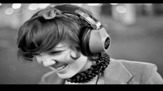 Little People - Breathe Again (feat Rachael Roberts)