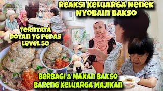 BERBAGI BAKSO KE KELUARGA NENEK‼️REAKSI PERTAMA NYOBAIN BAKSO INDONESIA