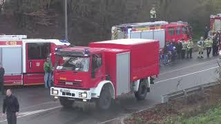 Umzug ins neue Gerätehaus! Viele Fahrzeuge der Feuerwehr Wermelskirchen