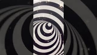 Get dizzy on this illusion