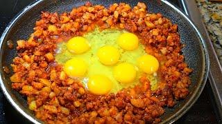 Add eggs to potatoes & chorizo for the perfect breakfast taco | Papas con chorizo recipe