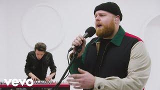 Tom Walker - Fade Away (Official Performance)