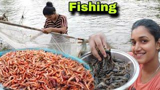 Caching prawns in River