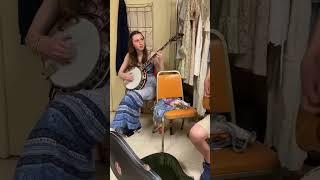 Theme Time jam -  Luciya Sullivan & Oscar Caudell #bluegrassjam #flatpicking #guitar #banjo #jam