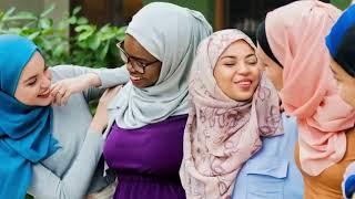 5 Brave Lesbian Muslim Women Celebrate Love | lesbian kiss