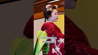 Why Maiko Must Wear Heavy Kimono and Huge Shoes #Shorts