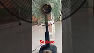 Quạt đứng sankyo đồ cổ