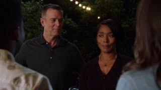 9-1-1 6x08 - May brings Darius home for dinner with Athena and Bobby