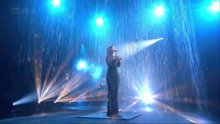 Rihanna - Diamonds - Live on The X-Factor (UK - November, 25th 2012) (HD)