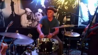 Viva Cantina in Burbank: Wipeout - Robert Lanthier on Drums (Jul.2017)